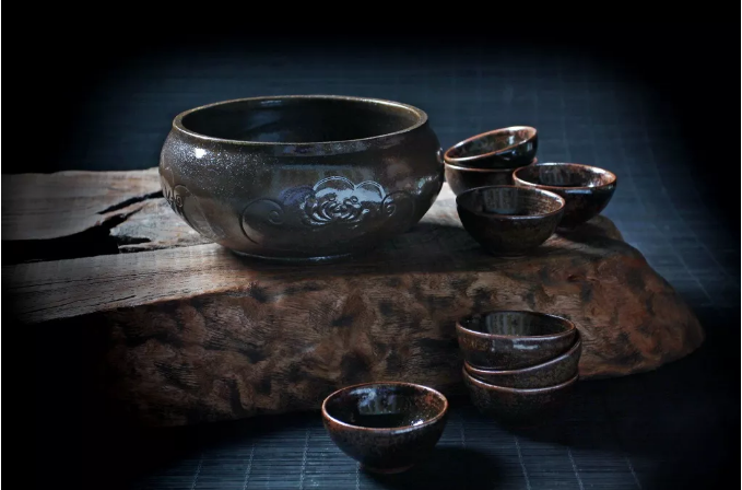 大茶碗：食罷一覺睡，起來兩碗茶。(圖2)